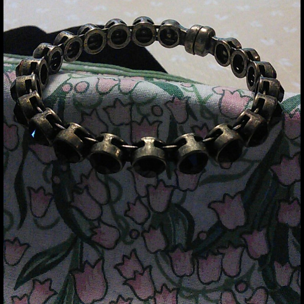 Goldtone and black stone  bracelet